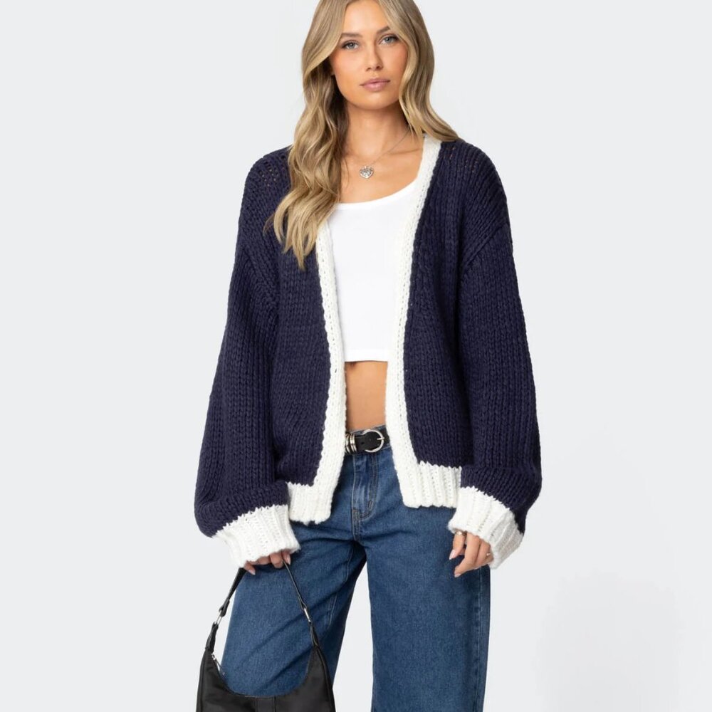 💙❄️ EDIKTED....Contrast Chunky Knit Cardigan ❄️💙